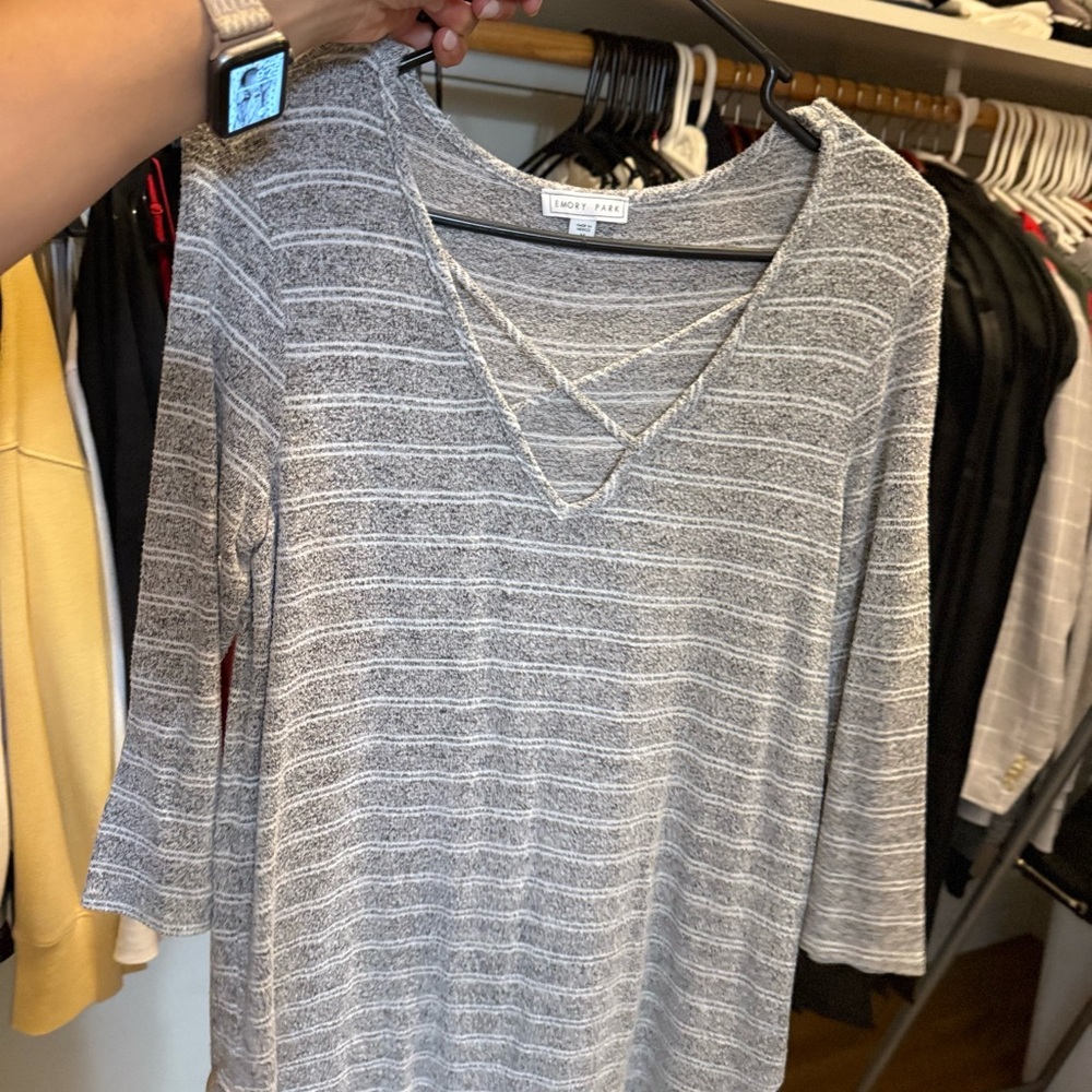 Emory Park Gray Striped V-Neck Tunic